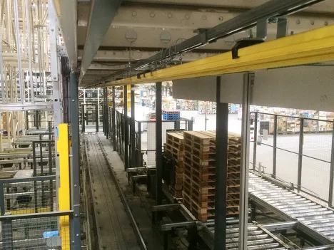 萬福樂國際-自動化倉儲與穿梭車供電系統建置